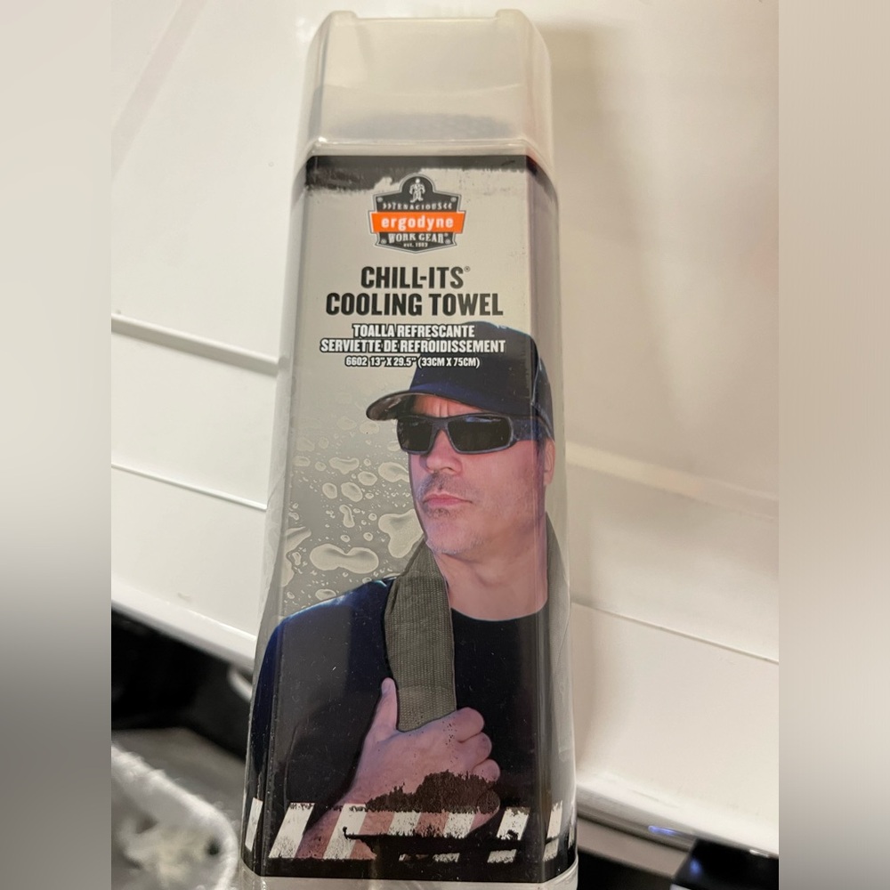 Ergodyne Chills-Its Evaporative Cooling Towel